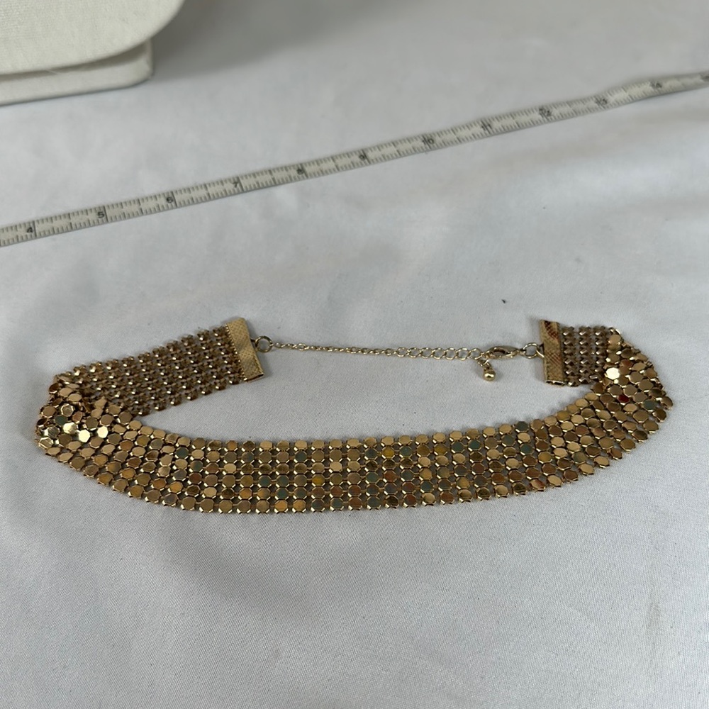 Older gold mesh chain choker